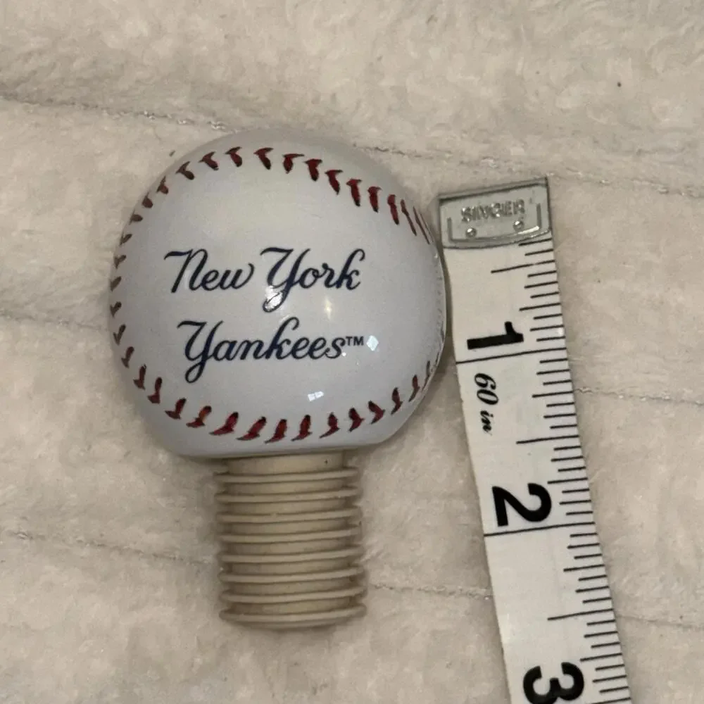 New York‎ Yankees Wine Stopper Baseball MLB Logo